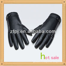 Черные кожаные перчатки приветствуются классические перчатки кожаные перчатки